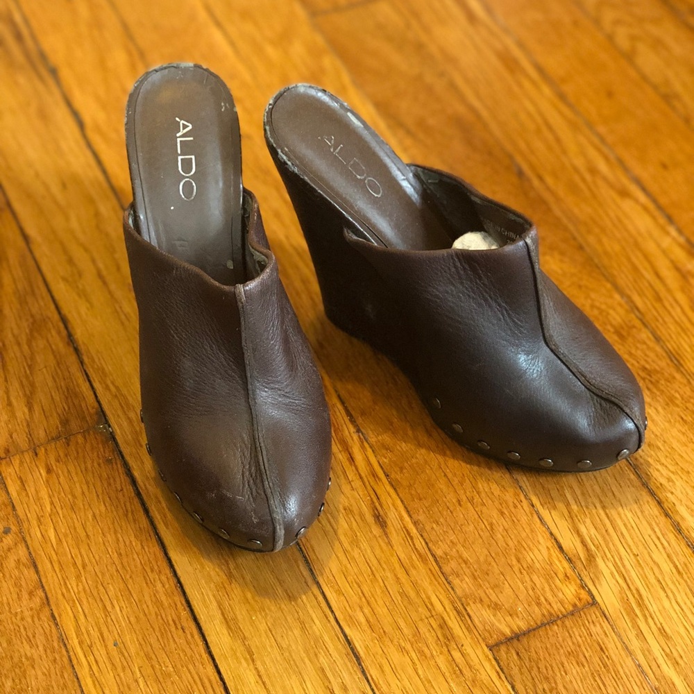 Also Vintage Studded Brown Wedge Pumps